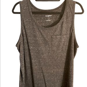 Mens grey large tank w pocket.